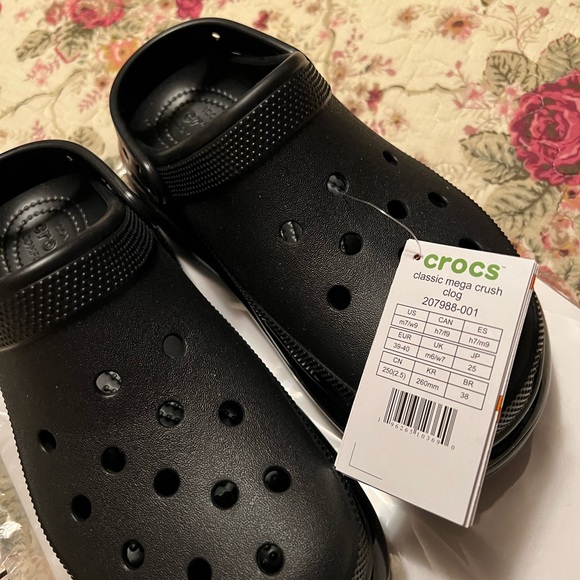 Mega Crush Platform Crocs 9 - Picture 7 of 12